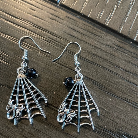 Handmade Halloween Earrings - Picture 3 of 4